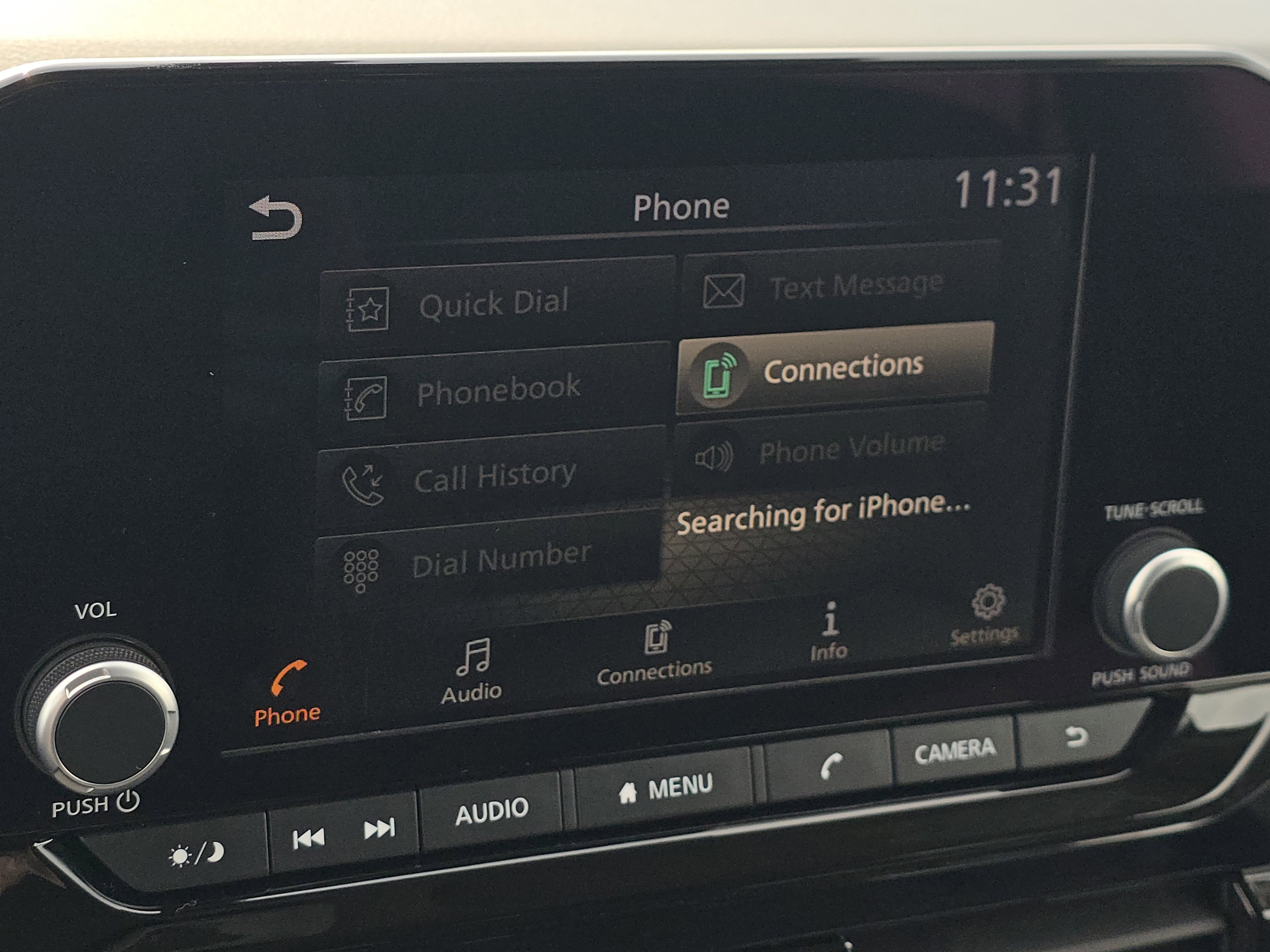 Used 2025 Nissan Pathfinder SV image 11