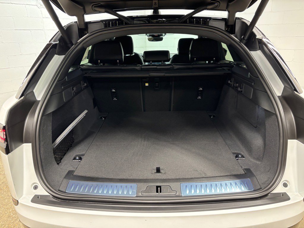 New 2026 Land Rover Range Rover Velar Dynamic SE image 42