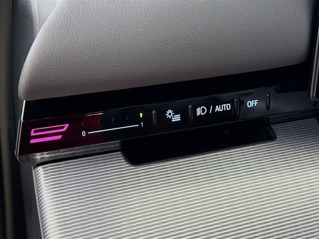 Used 2025 BMW 530i xDrive 530i xDrive w/ M Sport Package image 10