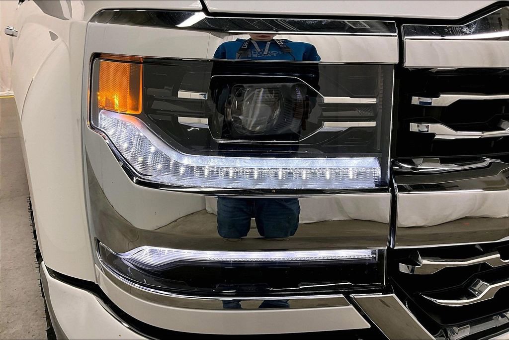 Used 2018 Chevrolet Silverado 1500 LTZ w/ Sport Package image 47