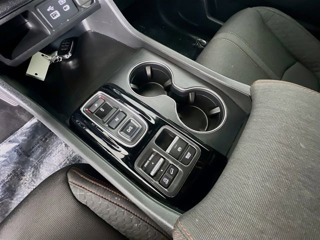 Used 2025 Honda Pilot Sport image 25