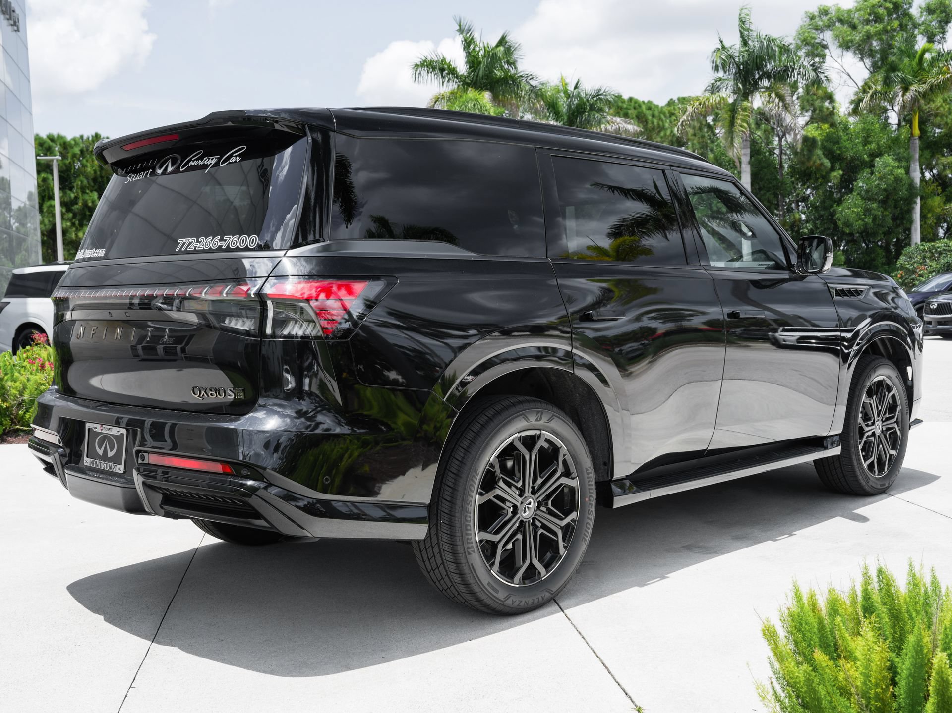 Certified 2026 INFINITI QX80 4WD image 10