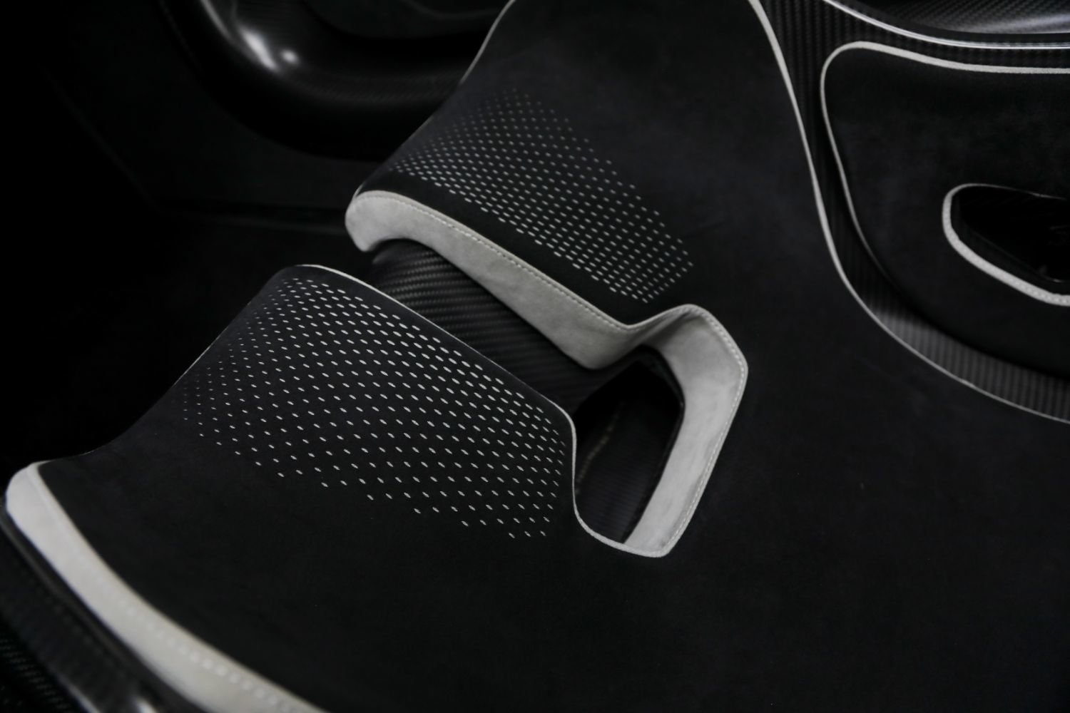 Used 2022 McLaren 765LT RWD image 56