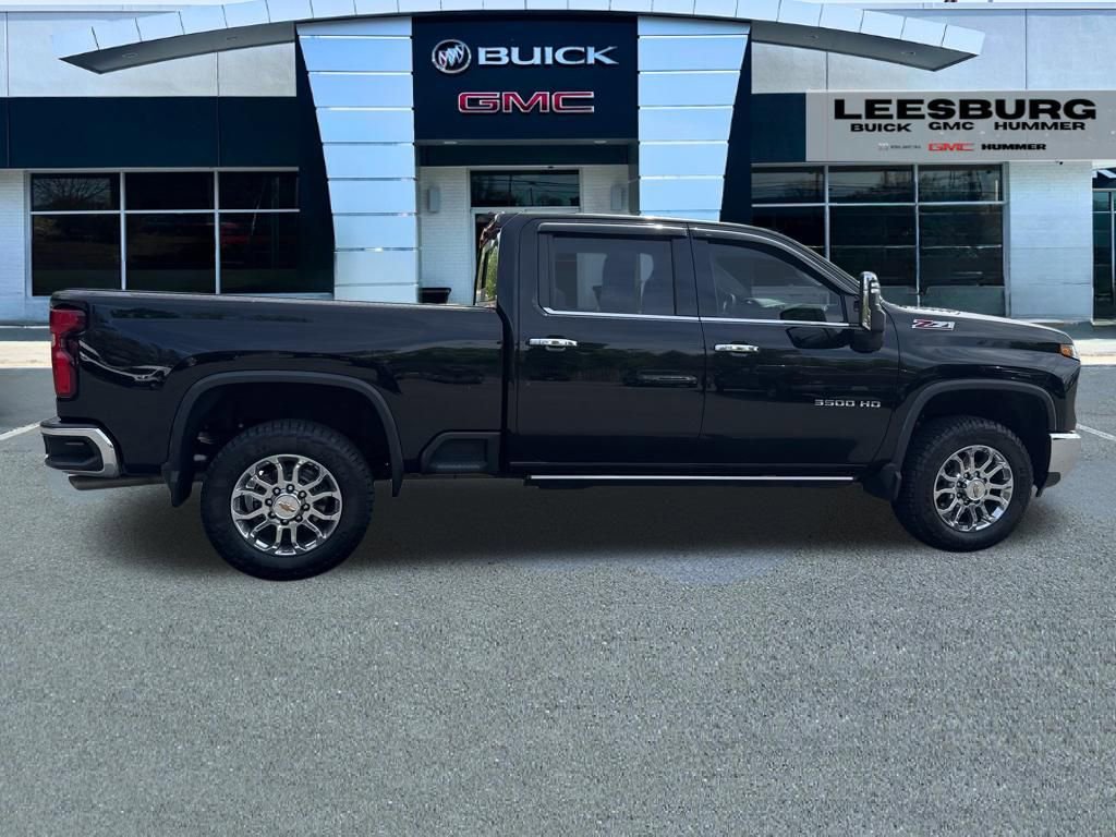 Used 2024 Chevrolet Silverado 3500 LTZ AWD/4WD image 8