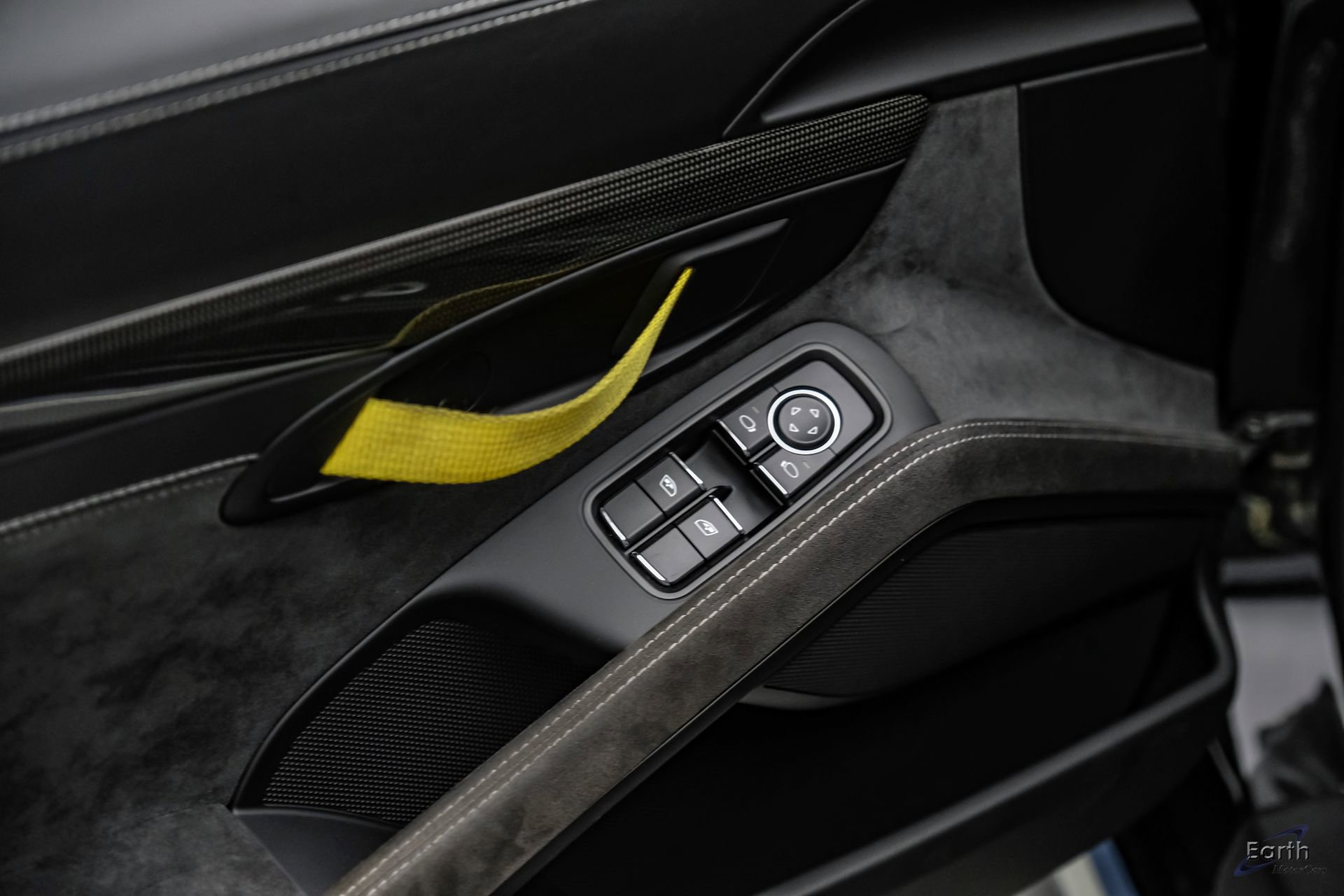 Used 2018 Porsche 911 GT2 RS w/ Weissach Package RWD image 95