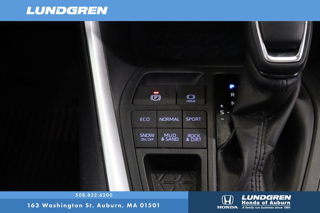 Used 2020 Toyota RAV4 XLE w/ Convenience Package image 25