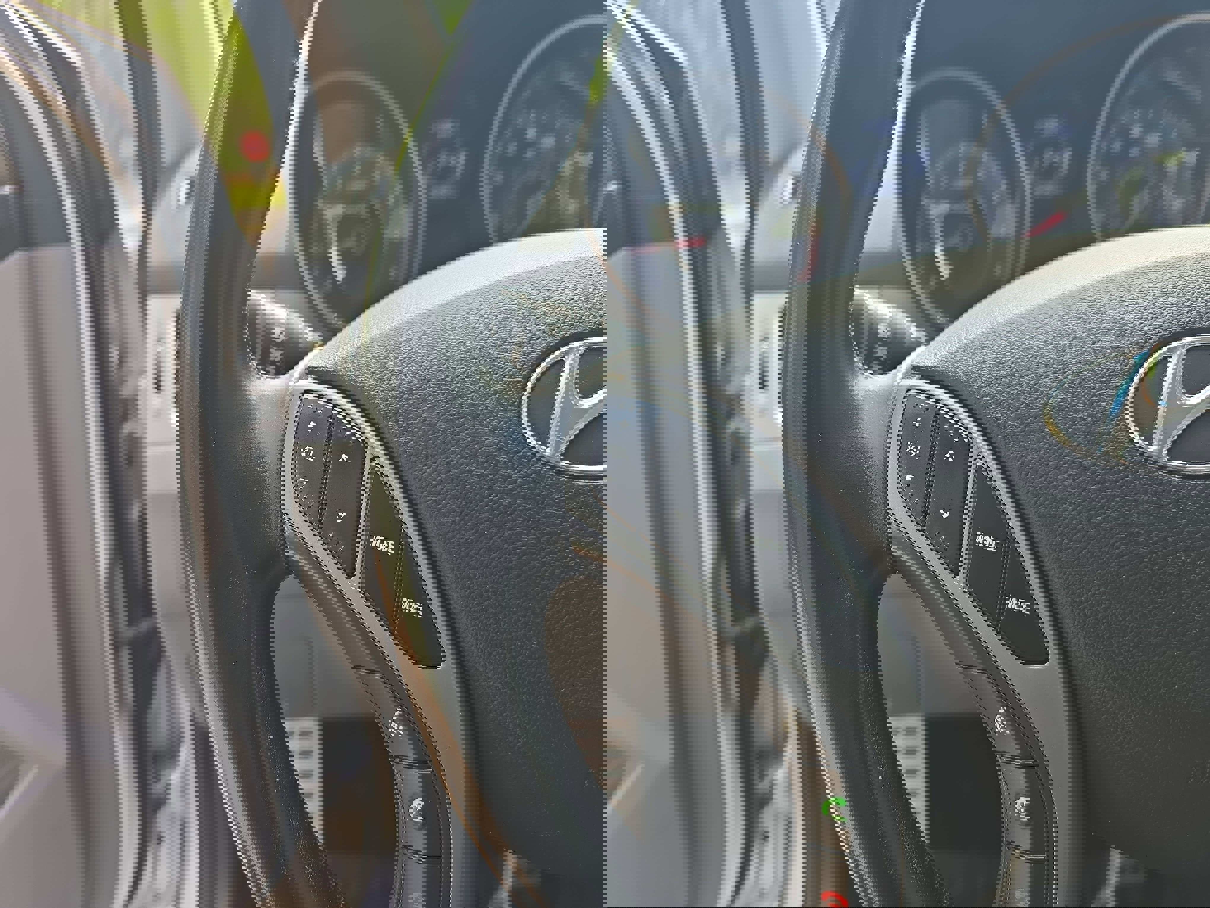 Used 2015 Hyundai Elantra Sport FWD image 16