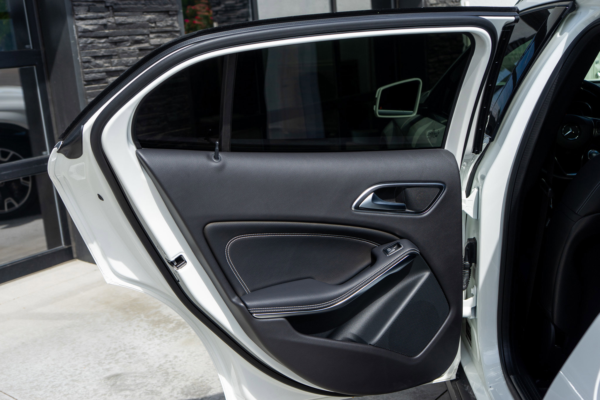 Used 2019 Mercedes-Benz GLA 250 4MATIC image 37