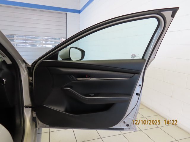 Used 2025 MAZDA MAZDA3 s image 29