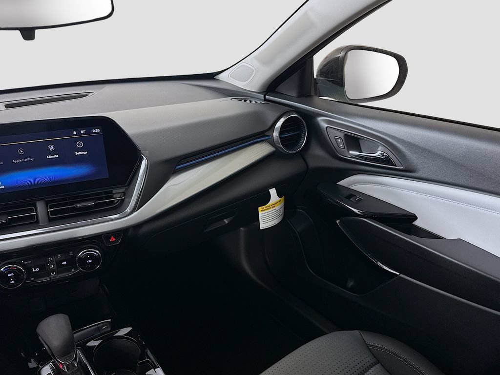 New 2026 Chevrolet Trax LT w/ Midnight Edition FWD image 24