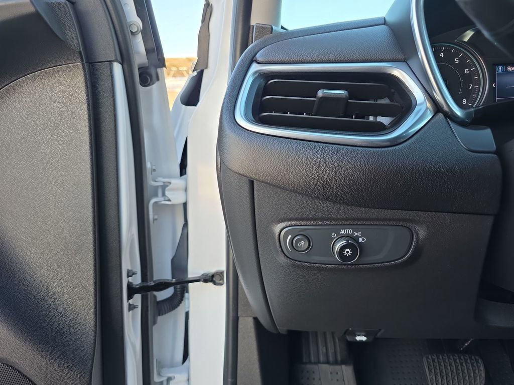 Used 2024 Chevrolet Equinox LT w/ LPO, Floor Liner Package image 18