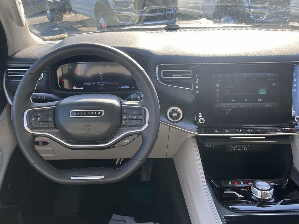 Certified 2024 Jeep Wagoneer L Series II w/ Flexible Seating Group image 23