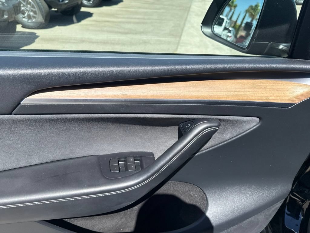 Used 2023 Tesla Model Y Long Range AWD/4WD image 12