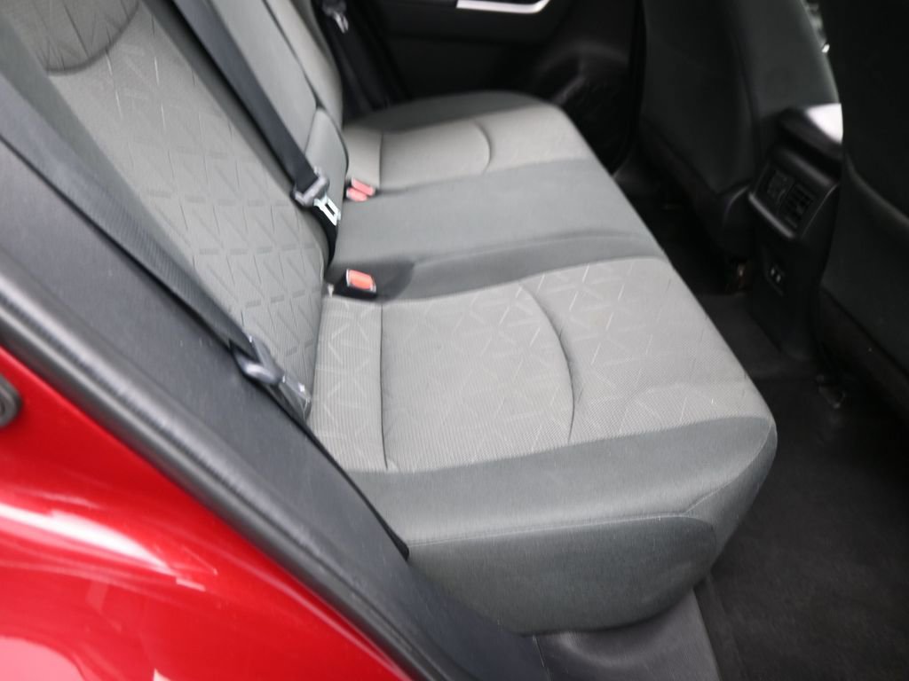 Used 2020 Toyota RAV4 XLE w/ Convenience Package image 37