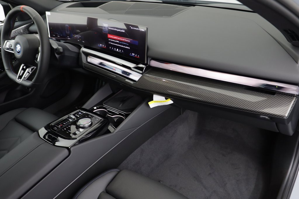 New 2025 BMW i5 M60 w/ Premium Package image 21