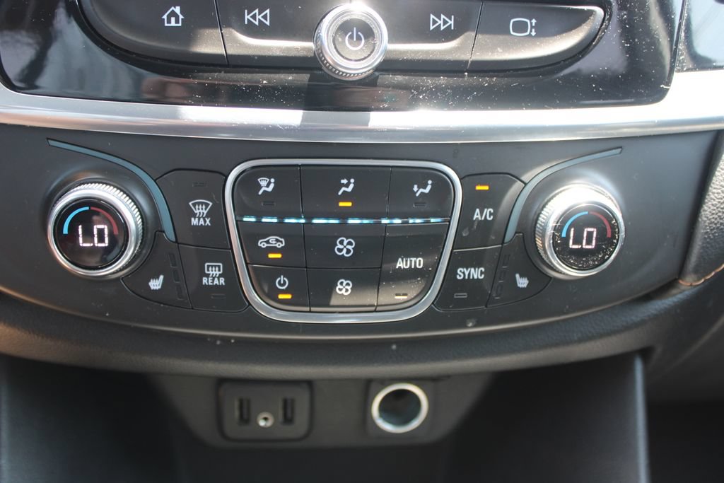 Used 2020 Chevrolet Traverse LT FWD image 49