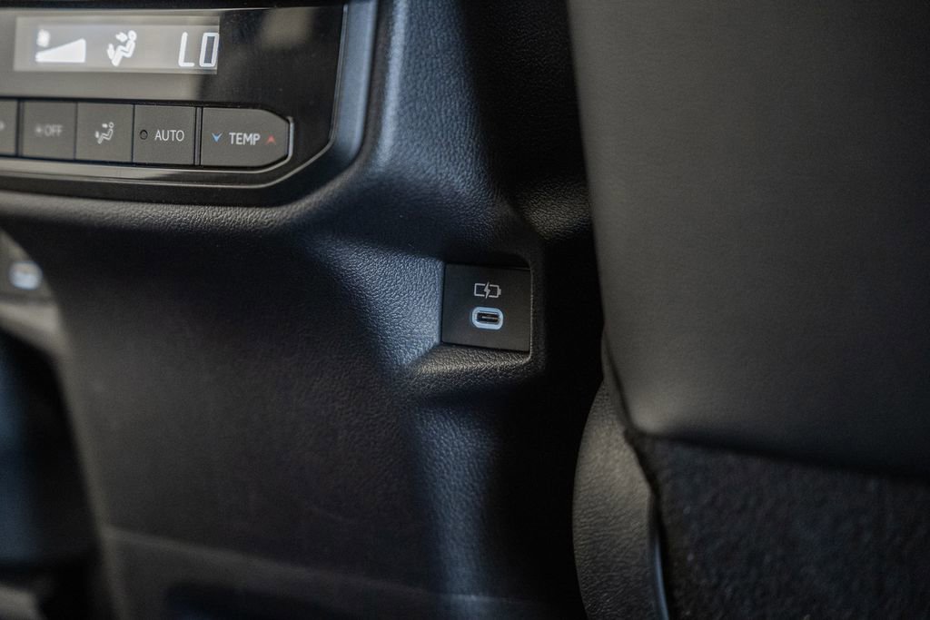 Used 2026 Toyota Grand Highlander XLE image 34