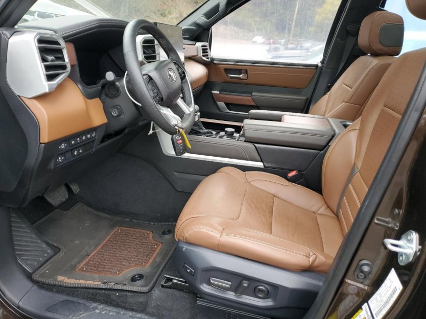 Used 2025 Toyota Tundra Platinum image 5
