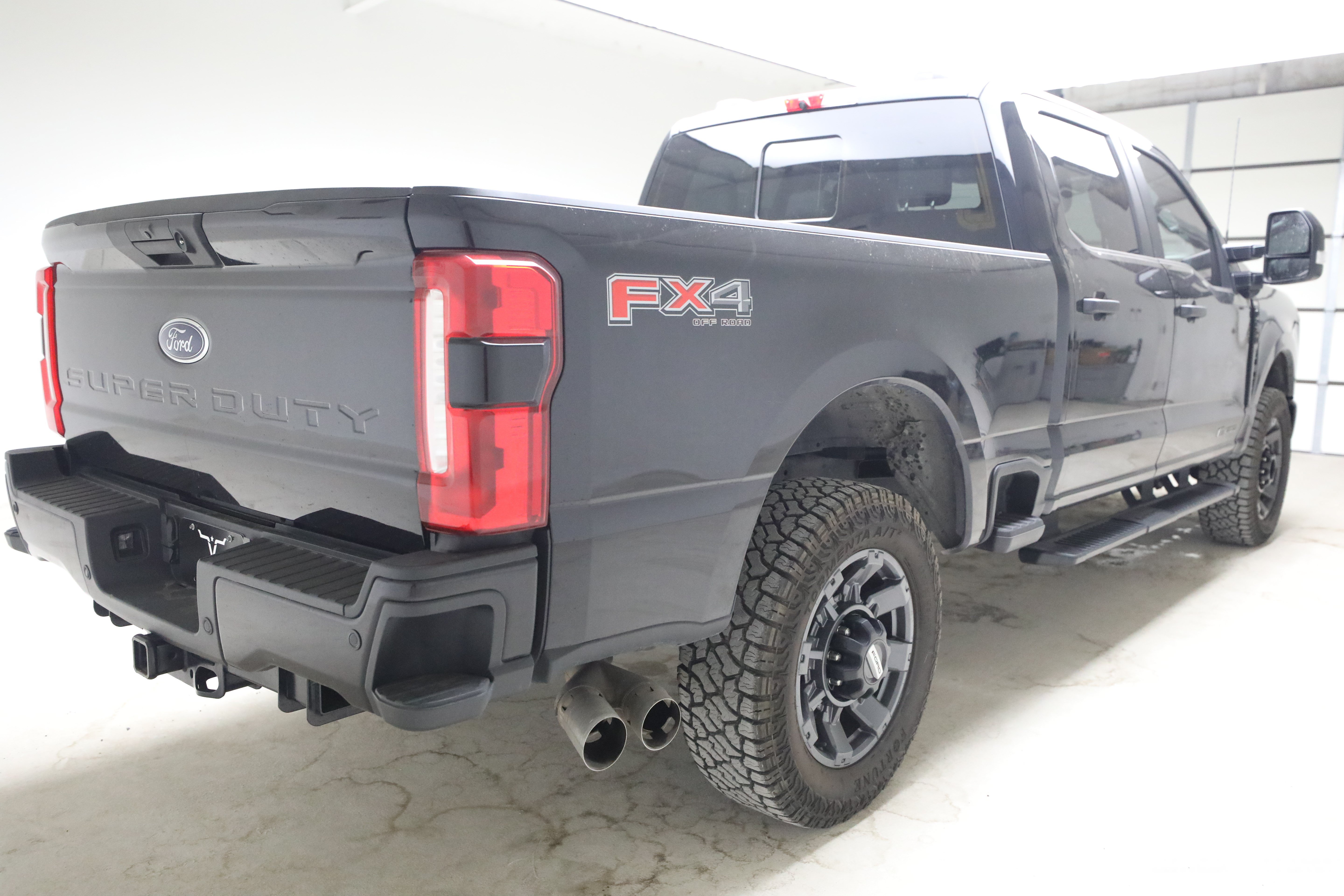 Used 2023 Ford F250 XL w/ STX Appearance Package AWD/4WD image 4