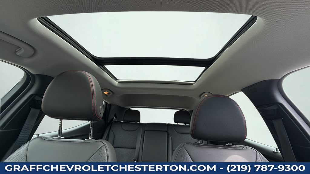 Used 2023 Chevrolet Bolt EUV Premier w/ Sun & Sound Package FWD image 36
