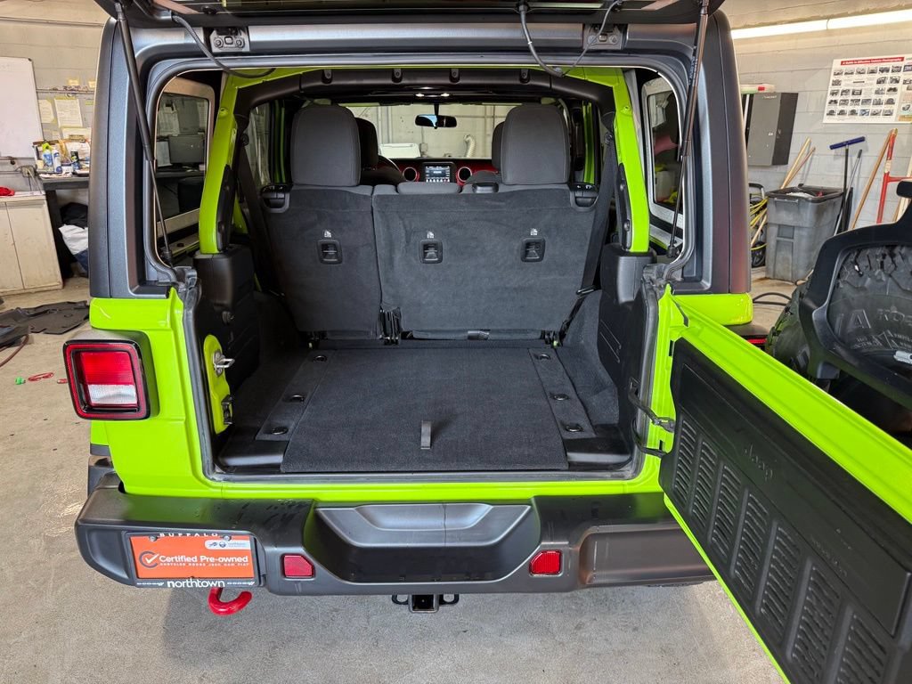 Used 2021 Jeep Wrangler Unlimited Rubicon w/ Cold Weather Group AWD/4WD image 26