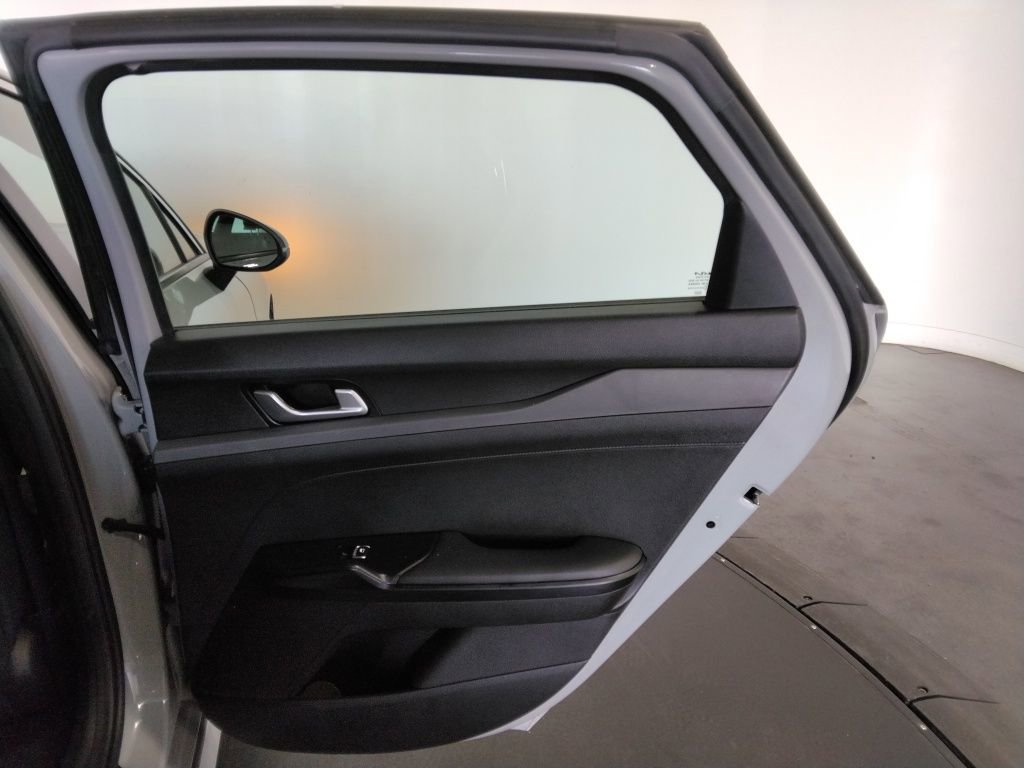 Used 2023 Kia K5 GT-Line image 34