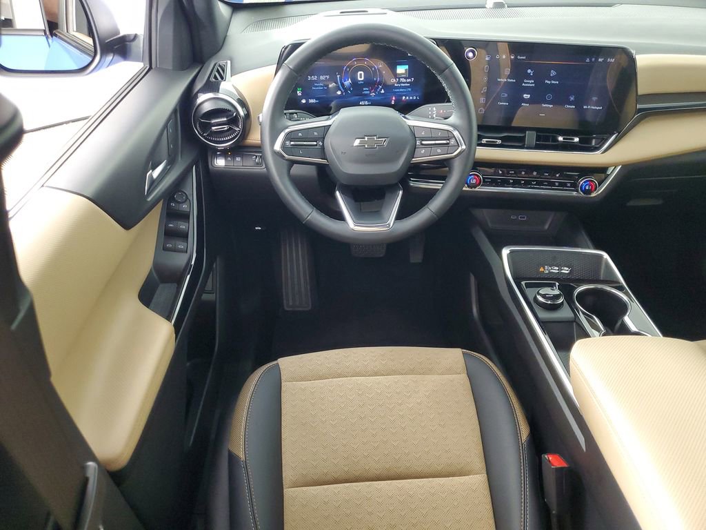 Used 2025 Chevrolet Equinox ACTIV w/ Safety and Technology Package image 14