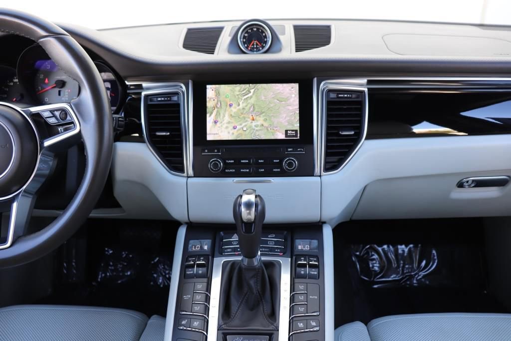 Used 2017 Porsche Macan S image 47
