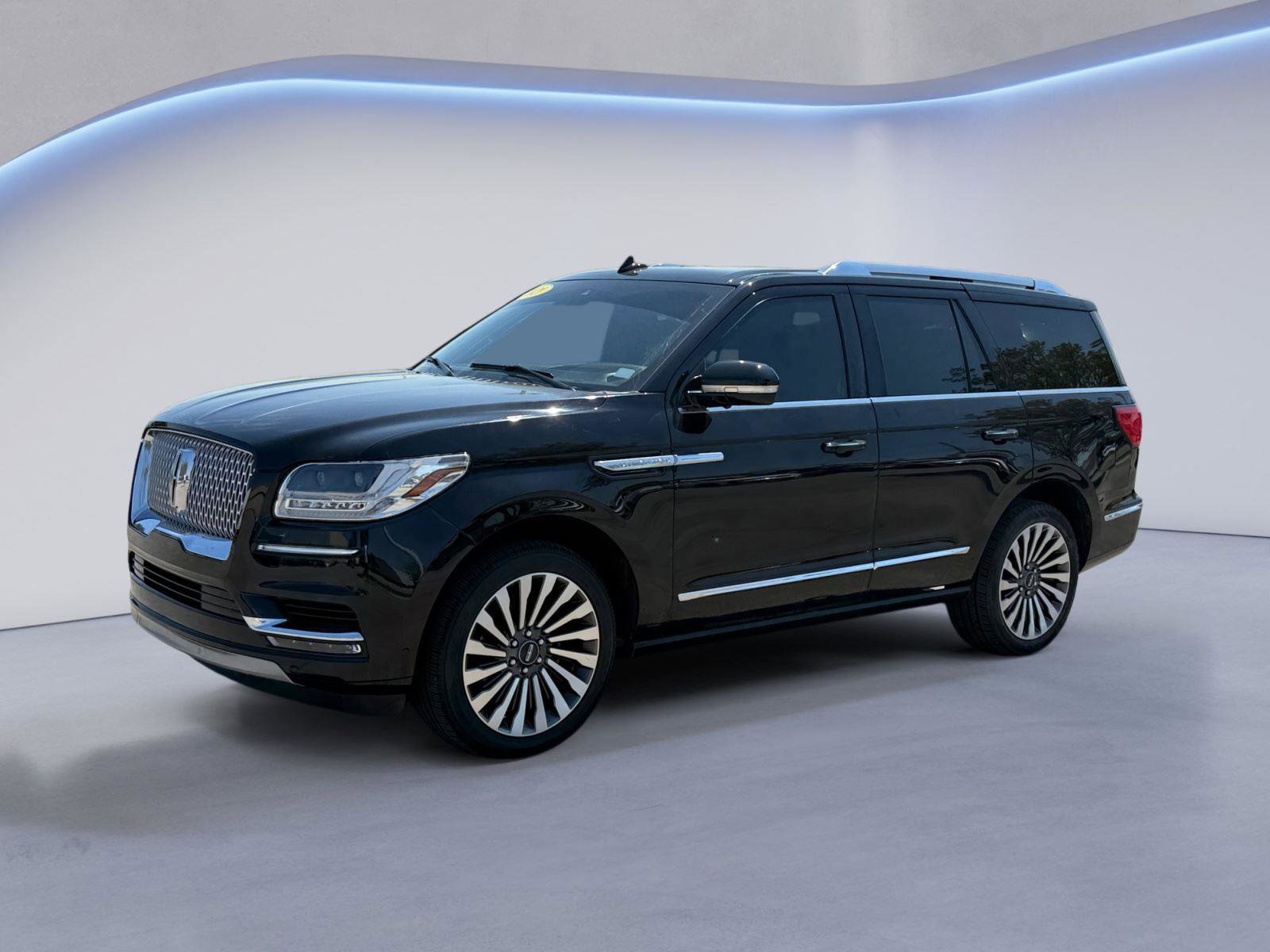 Used 2021 Lincoln Navigator Reserve w/ Luxury Package AWD/4WD image 10