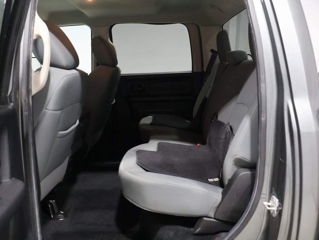 Used 2013 RAM 2500 Tradesman w/ Chrome Appearance Group image 19