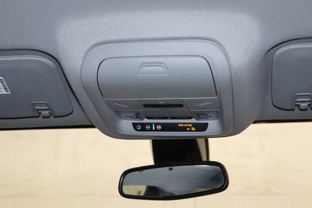 Used 2023 GMC Acadia SLT image 31