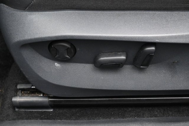 Used 2024 Volkswagen Tiguan SE AWD/4WD image 10
