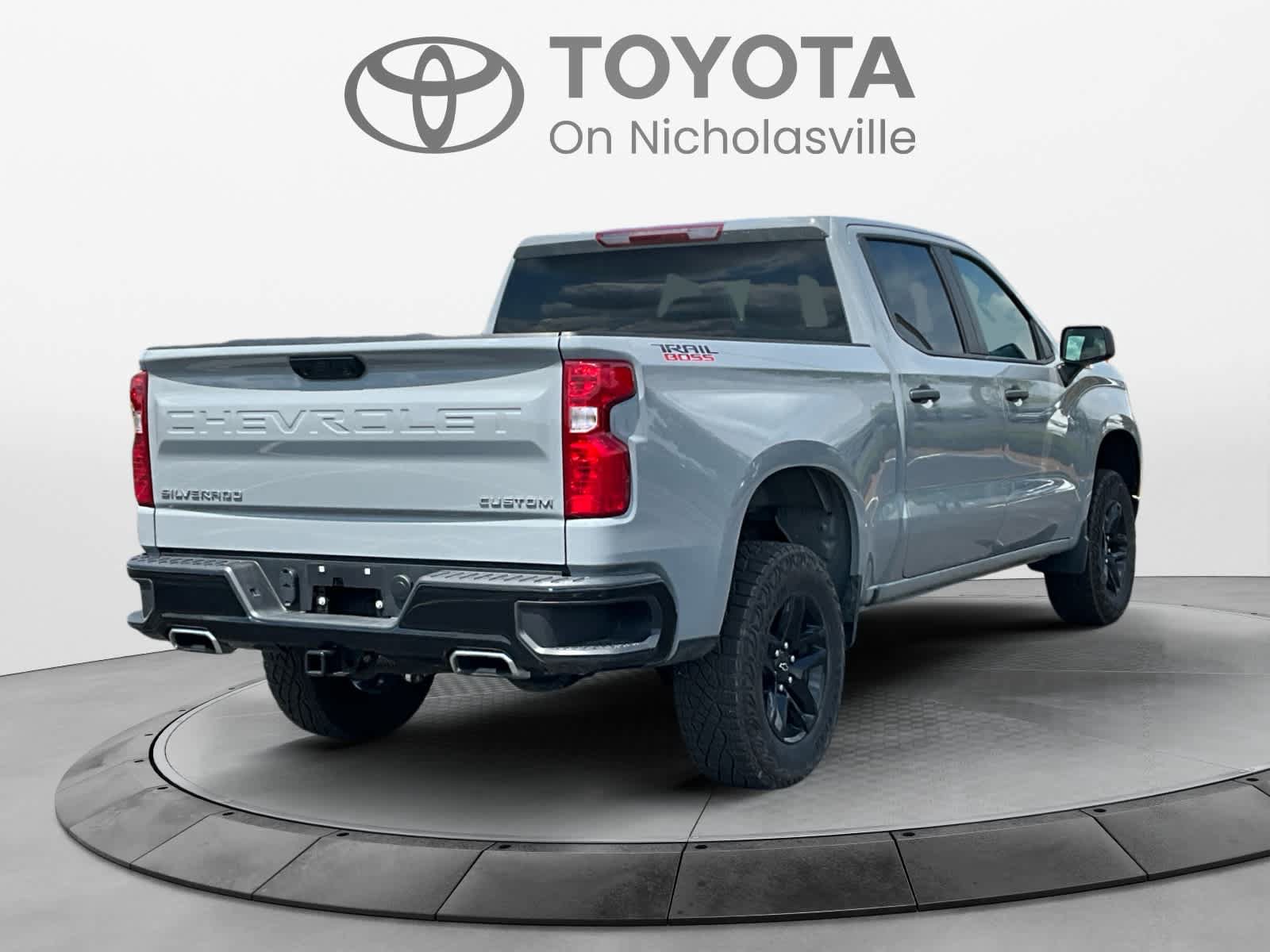 Used 2024 Chevrolet Silverado 1500 Custom Trail Boss AWD/4WD image 5