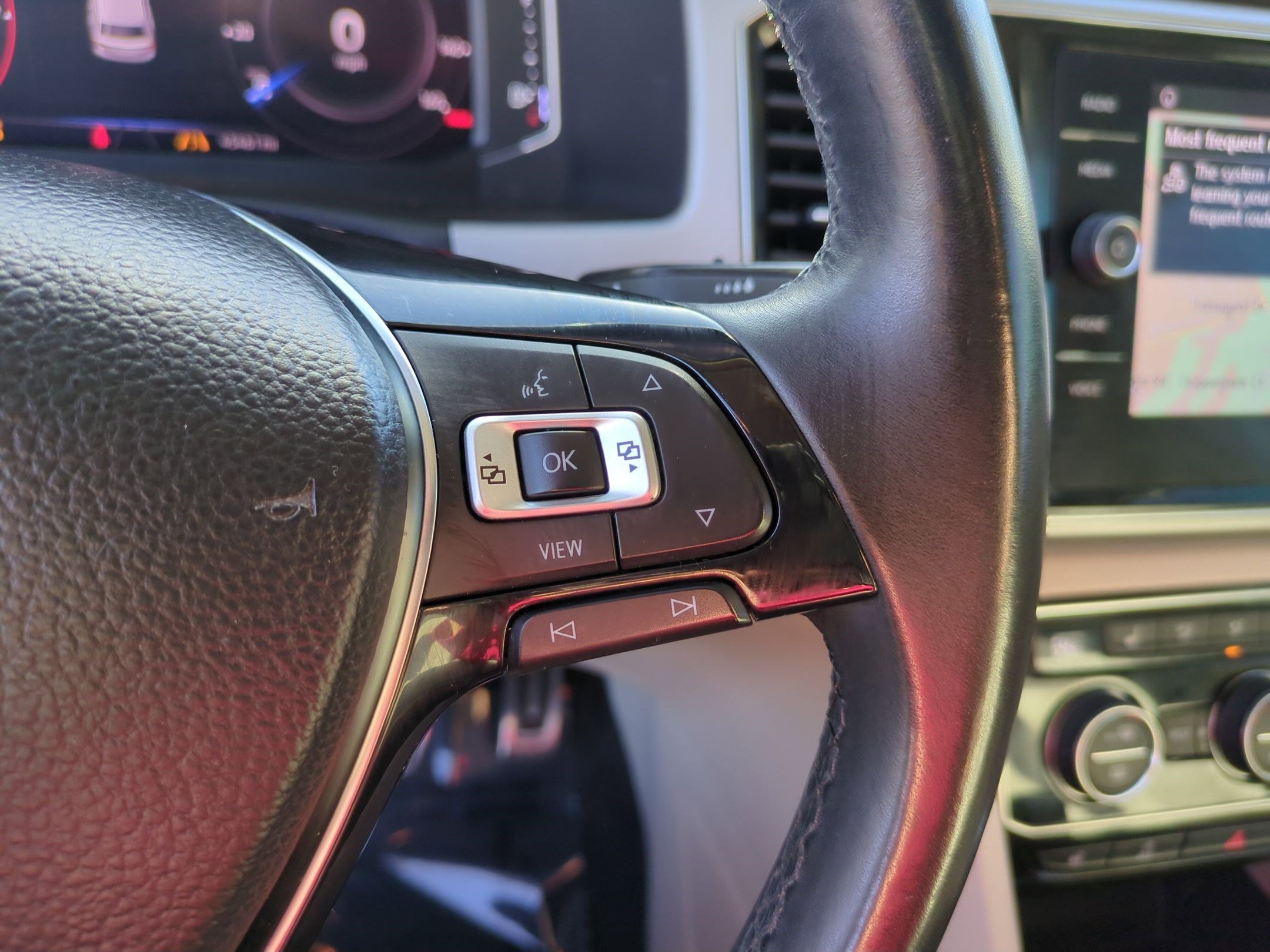 Used 2019 Volkswagen Atlas SEL R-Line image 19