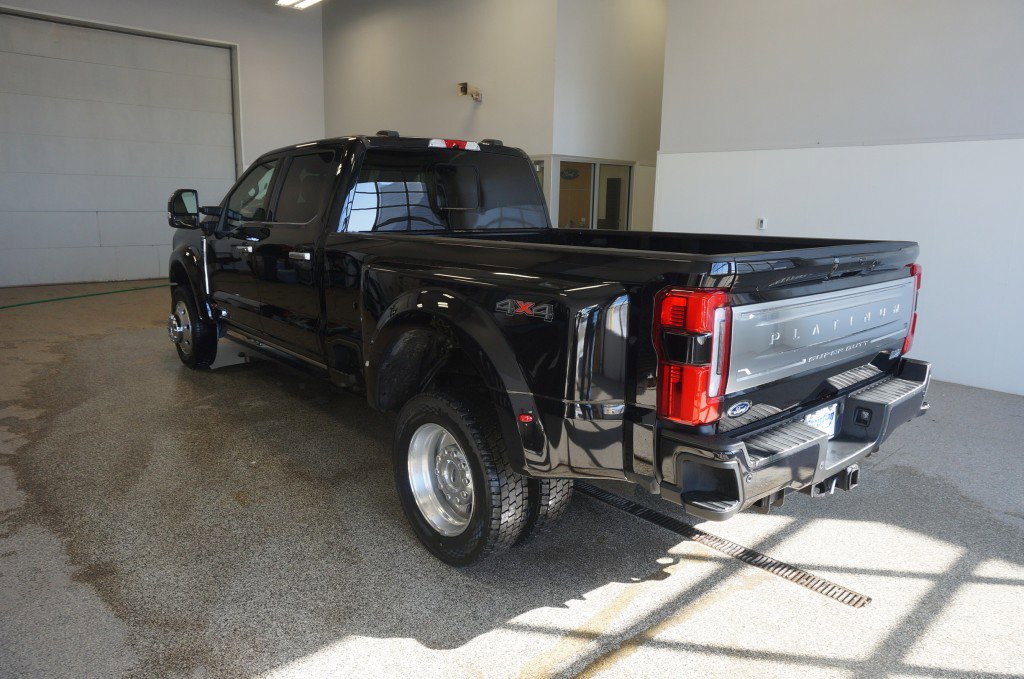 New 2026 Ford F450 Platinum w/ Platinum Plus Package AWD/4WD image 3