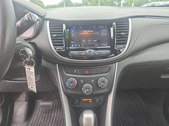 Used 2020 Chevrolet Trax LT FWD image 18