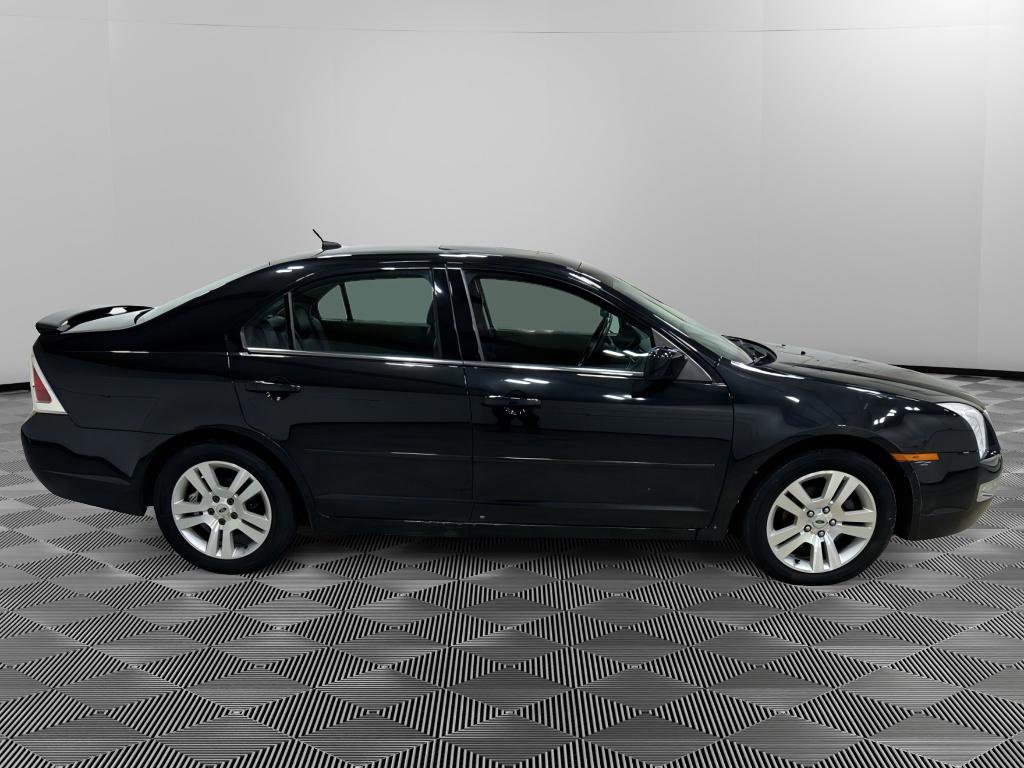Used 2009 Ford Fusion SEL image 4