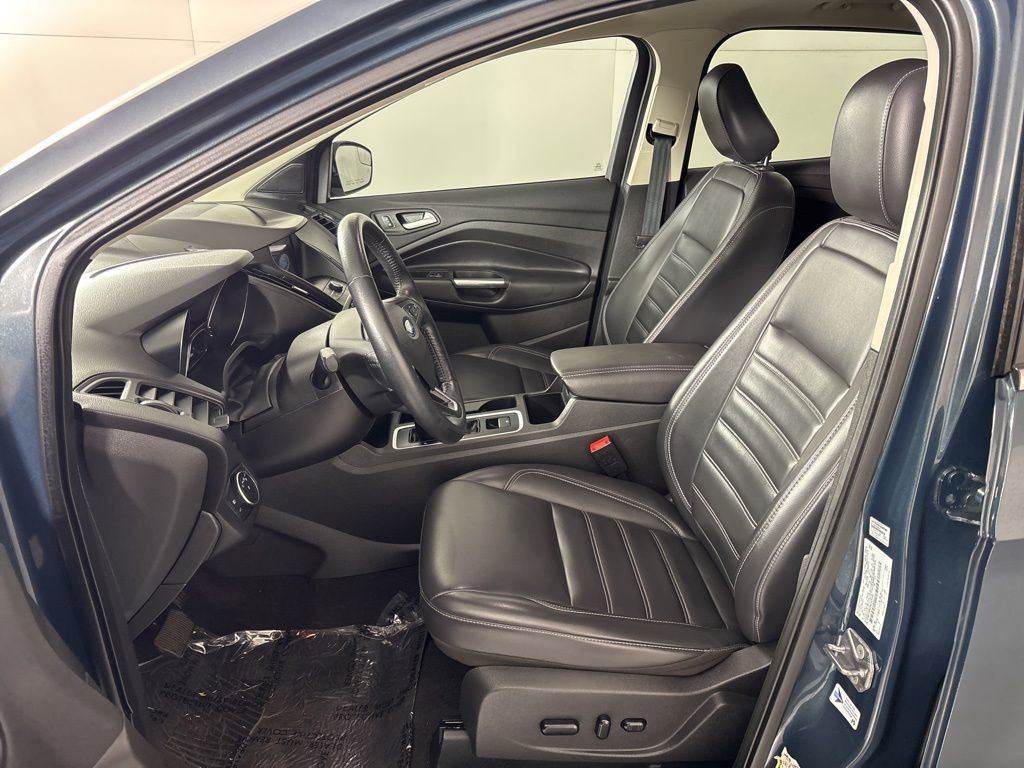 Used 2019 Ford Escape SEL image 21