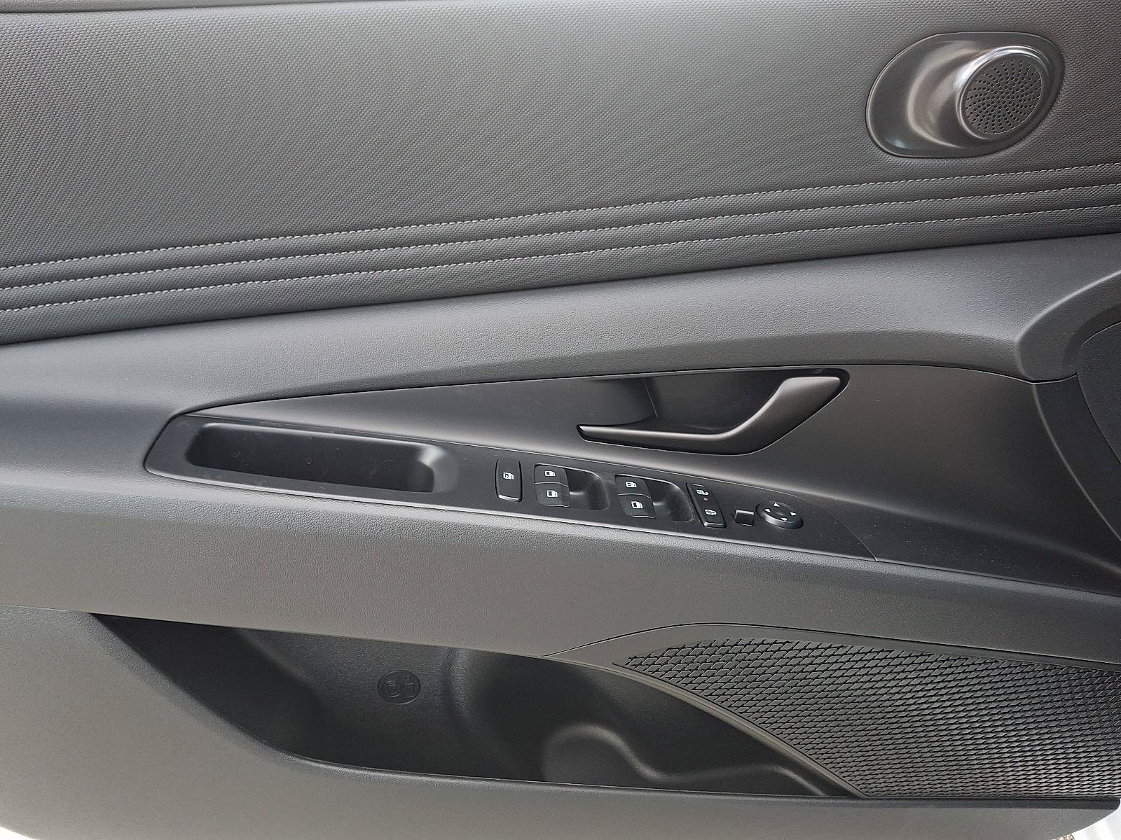 New 2026 Hyundai Elantra SEL Sport FWD image 8