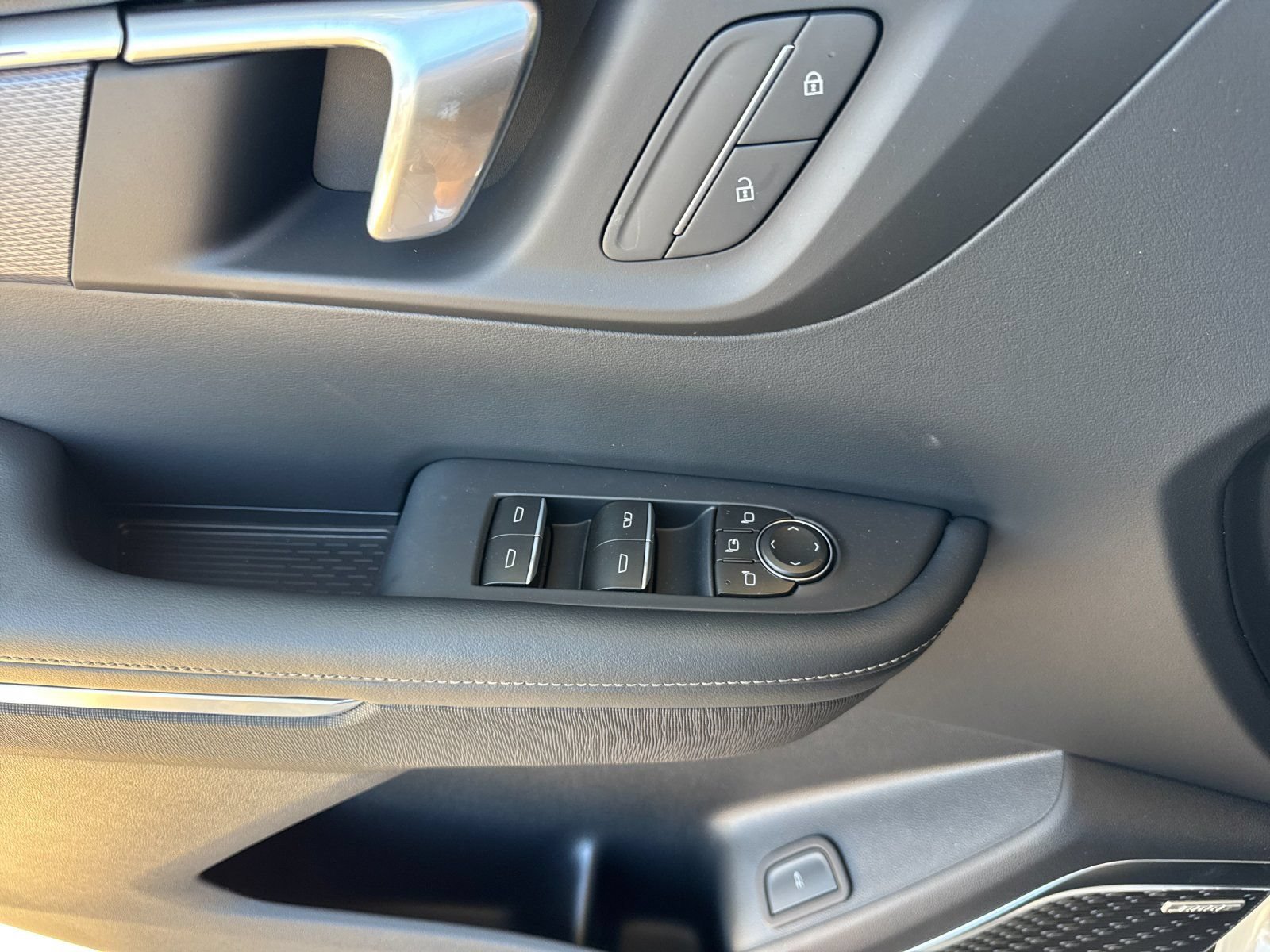 New 2026 Buick Enclave Sport Touring FWD image 11