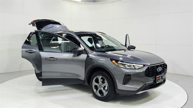 Used 2025 Ford Escape ST-Line image 29