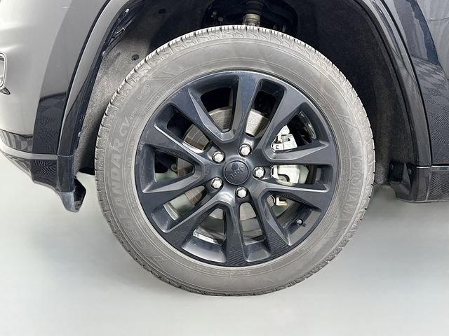 Used 2017 Jeep Grand Cherokee Altitude image 29