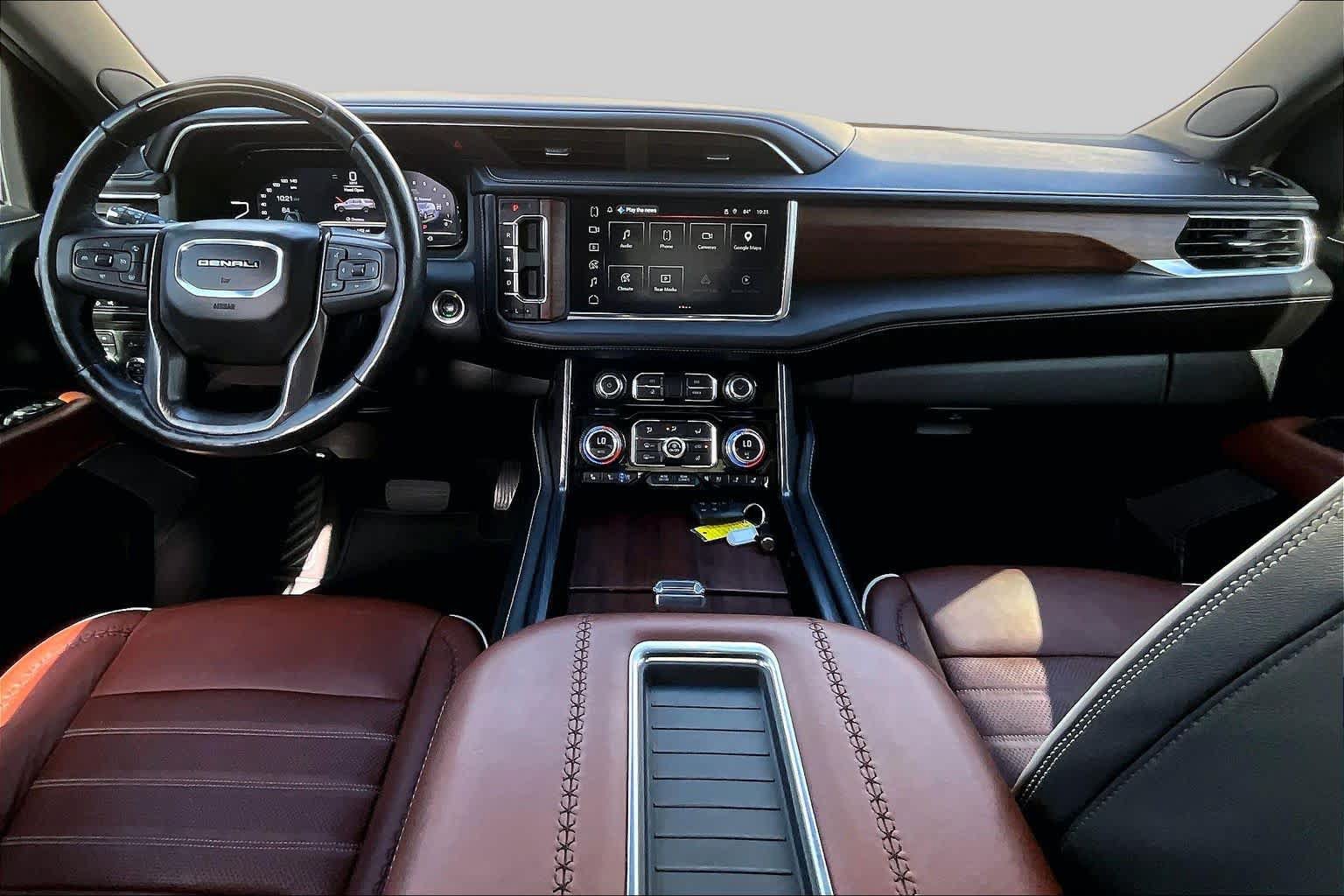 Used 2023 GMC Yukon Denali Ultimate AWD/4WD image 19
