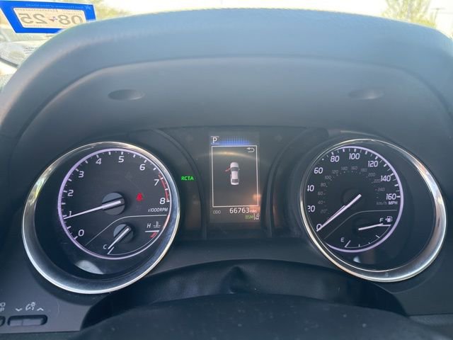 Used 2020 Toyota Camry SE w/ Convenience Package image 11