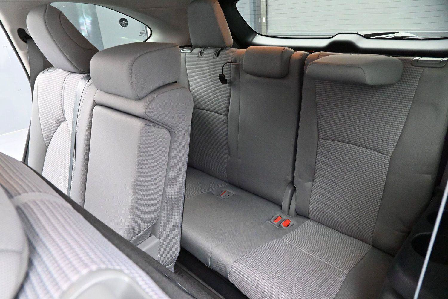 Used 2023 Toyota Highlander LE FWD image 29