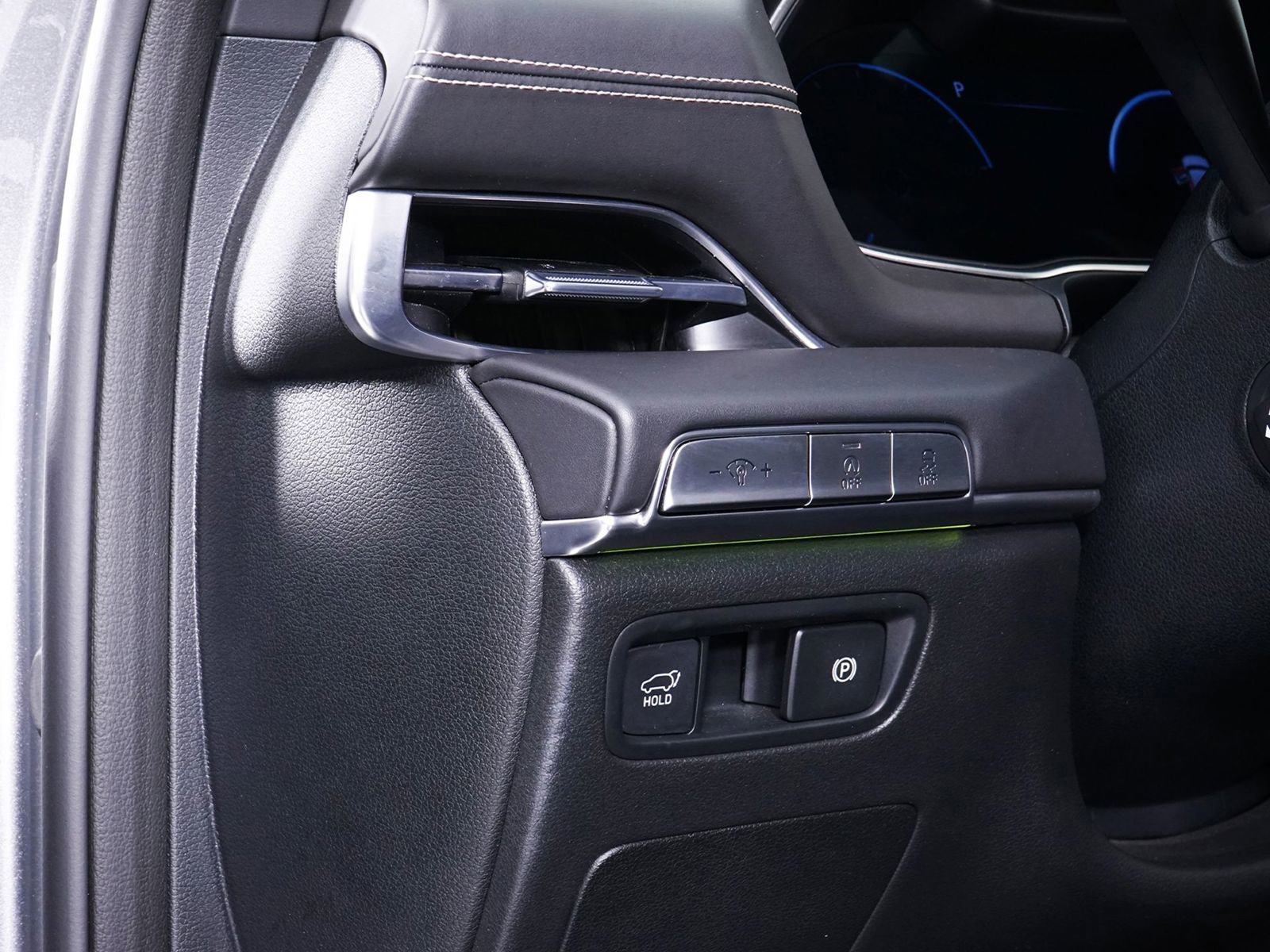 Used 2023 Genesis GV80 2.5T w/ Prestige 20" Package image 33