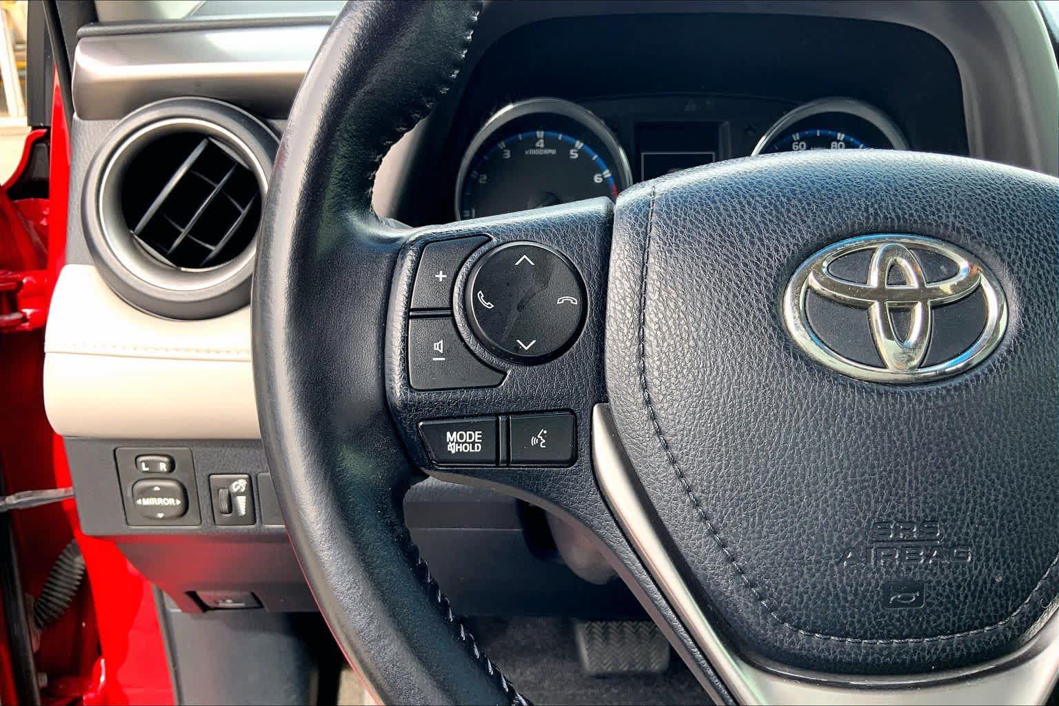 Used 2016 Toyota RAV4 XLE FWD image 24