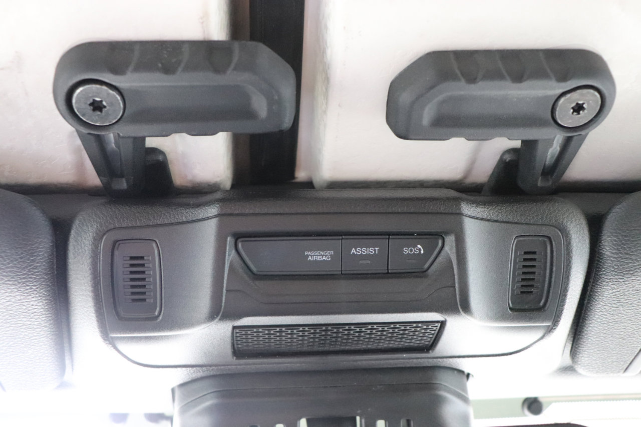 Used 2024 Jeep Wrangler Sahara image 39