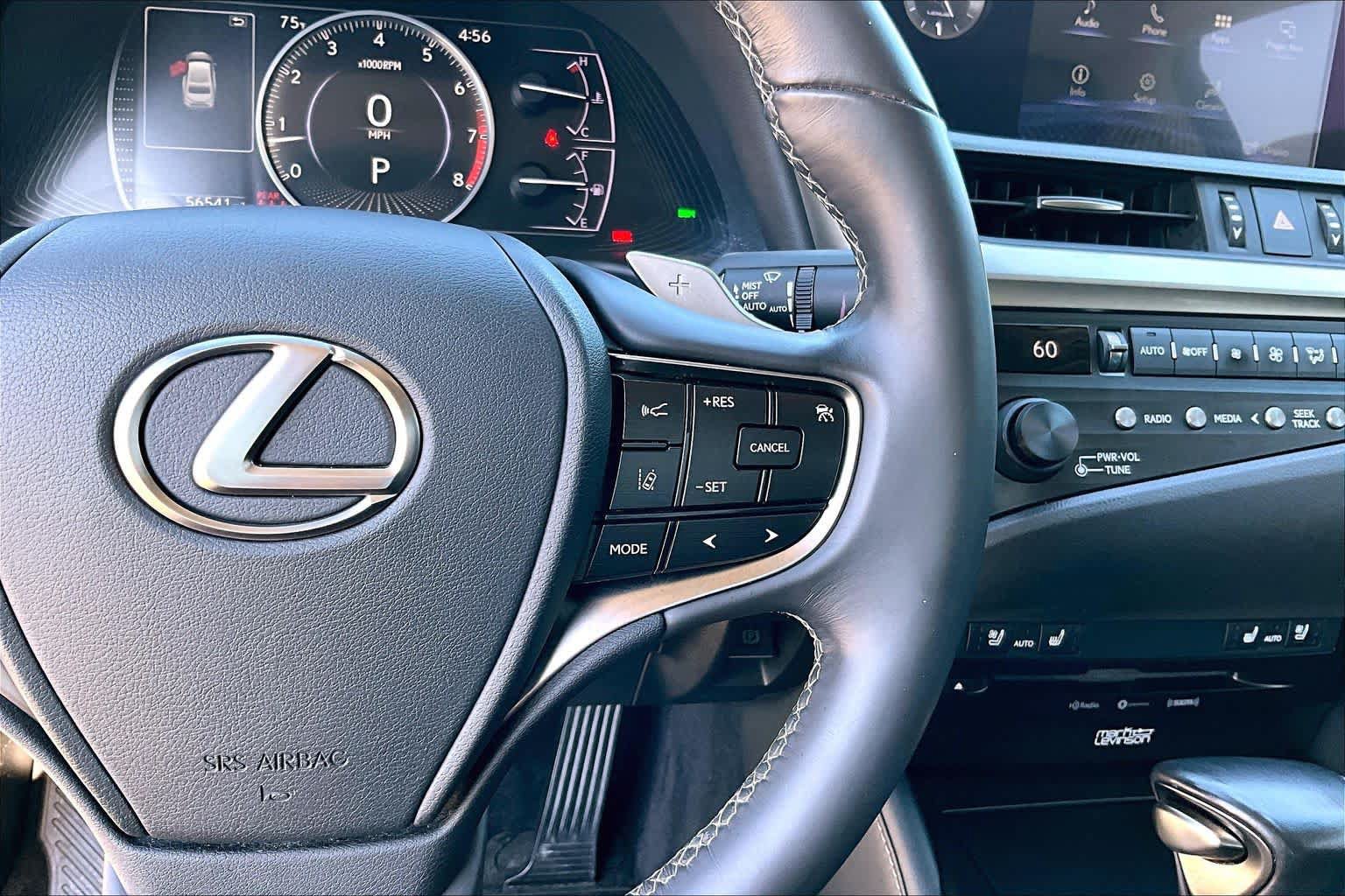 Used 2019 Lexus ES 350 w/ Premium Package FWD image 23