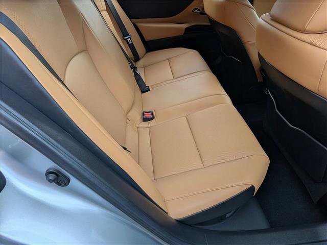 Used 2025 Lexus ES 300h w/ Premium Package image 18